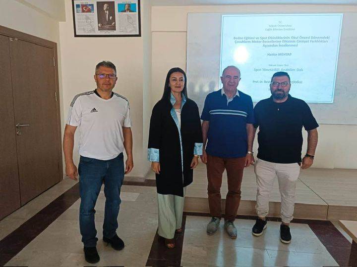 Hatice Hanım yüksek lisansını tamamladı 1